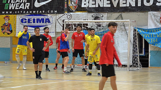 Futsal, il Benevento5 ad un passo dalla storica promozione in A: ‘Sabato tutti al Palatedeschi per sostenere la squadra’