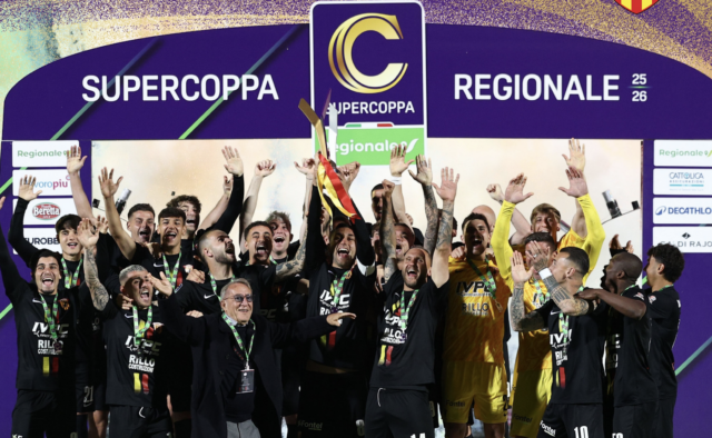 Benevento, la Supercoppa è tua. I giallorossi sbancano Vicenza con Lamesta (tripletta) e Salvemini